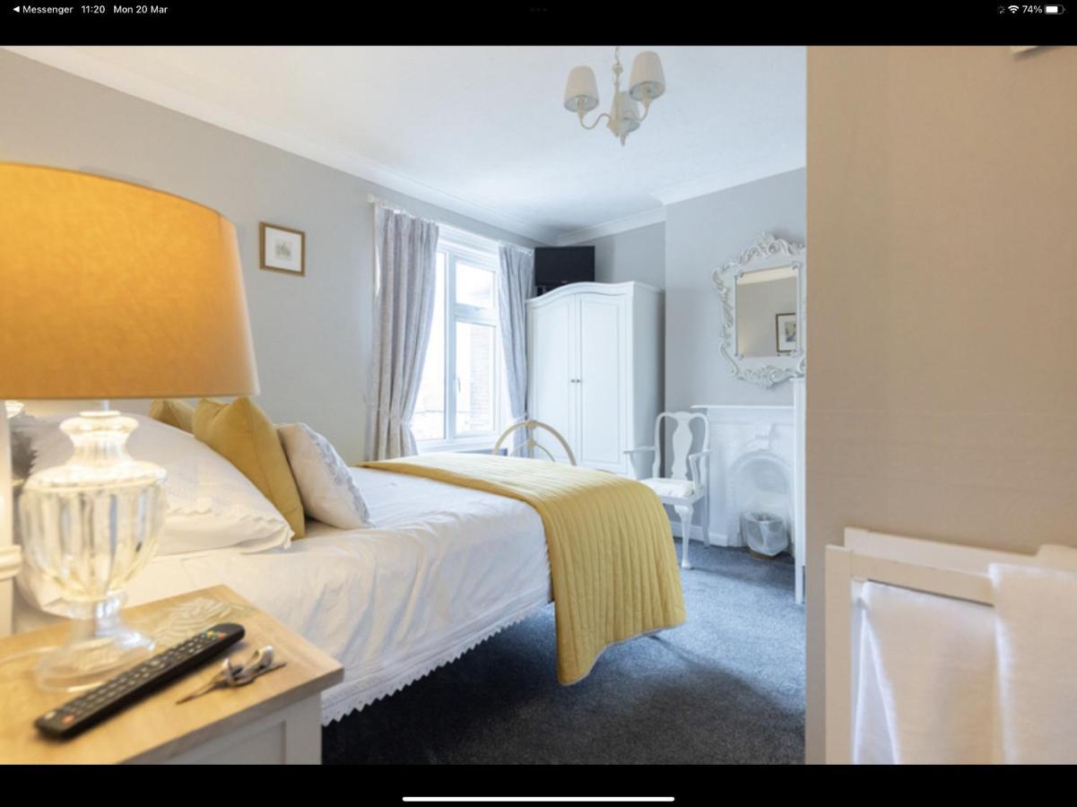 クロマー Albury House Bed & Breakfast エクステリア 写真